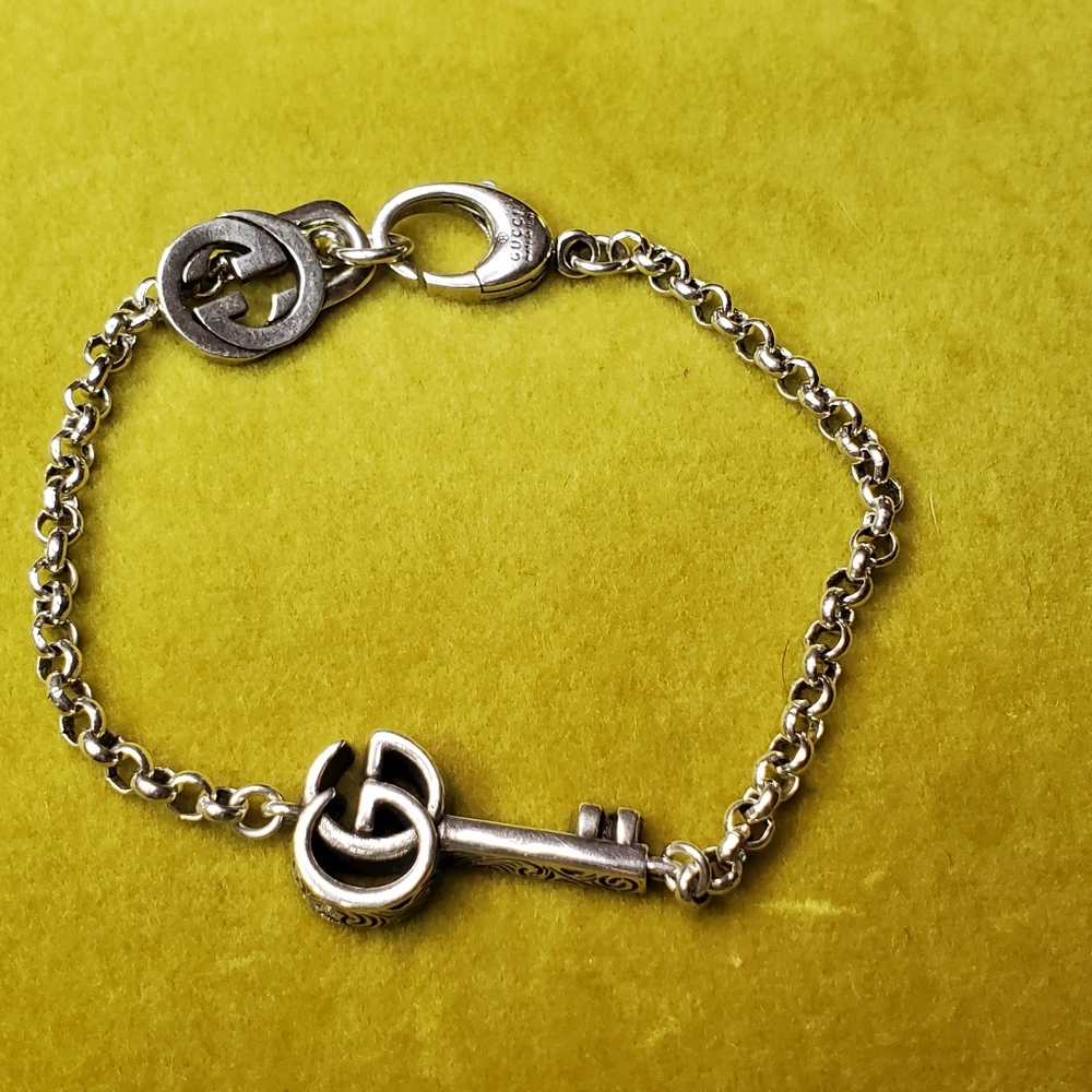Gorgeous bracelet